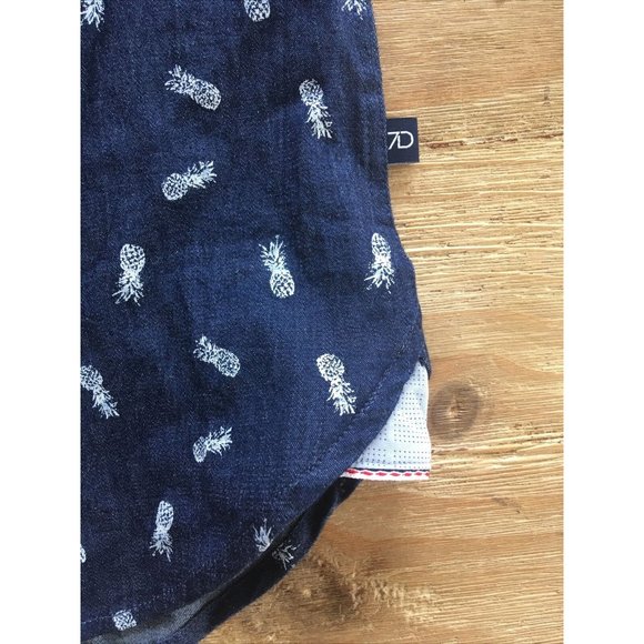 7 Diamonds Mens Short Sleeve Button Up Shirt Navy Pineapple Print Size Small - Picture 4 of 5